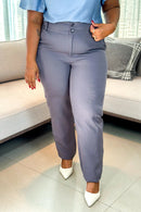 Calça Corte Reto Botão Duplo Plus Size Pietra Cinza