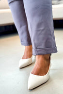 Calça Corte Reto Botão Duplo Plus Size Pietra Cinza