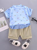 Conjunto para meninos com estampa de carrinho