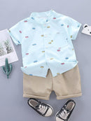 Conjunto para meninos com estampa de carrinho